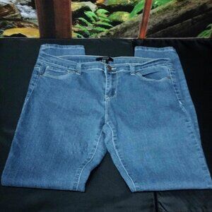 Unisex Size 30x29 Forever 21 Blue Denim Skinny Jeans